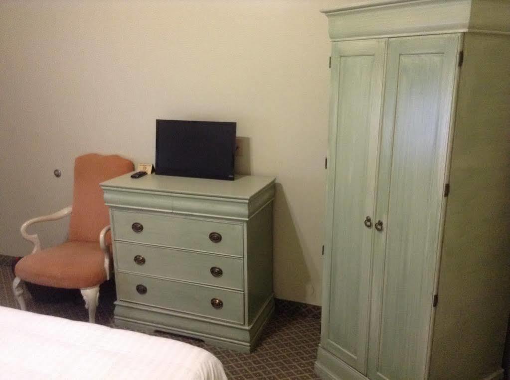 The Prytania Oaks Hotel New Orleans Bagian luar foto